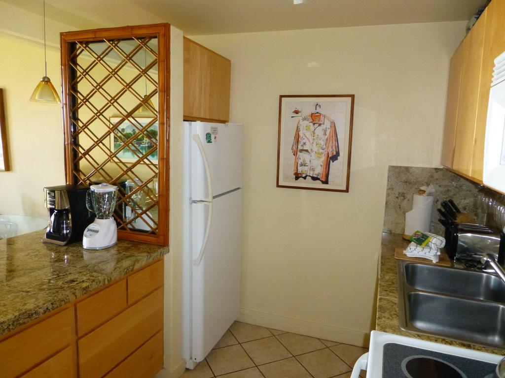 Aparthotel Mahina Surf 220 By Redawning Lahaina Zewnętrze zdjęcie